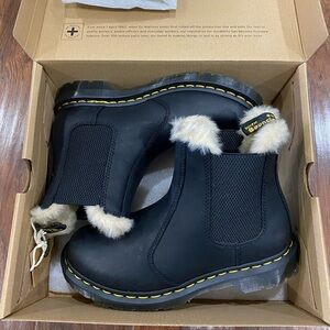 Dr. Martens Chelsea 7 Faux